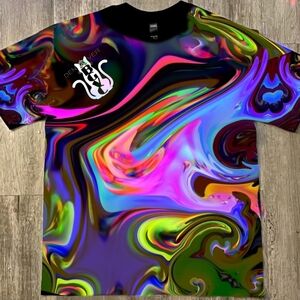 Vibrant multicolored psy swirl all over print graphic tee, cotton, unisex large